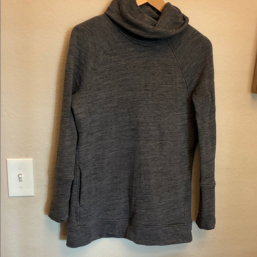 Lululemon gray sweater size 6 - Picture 1 of 5